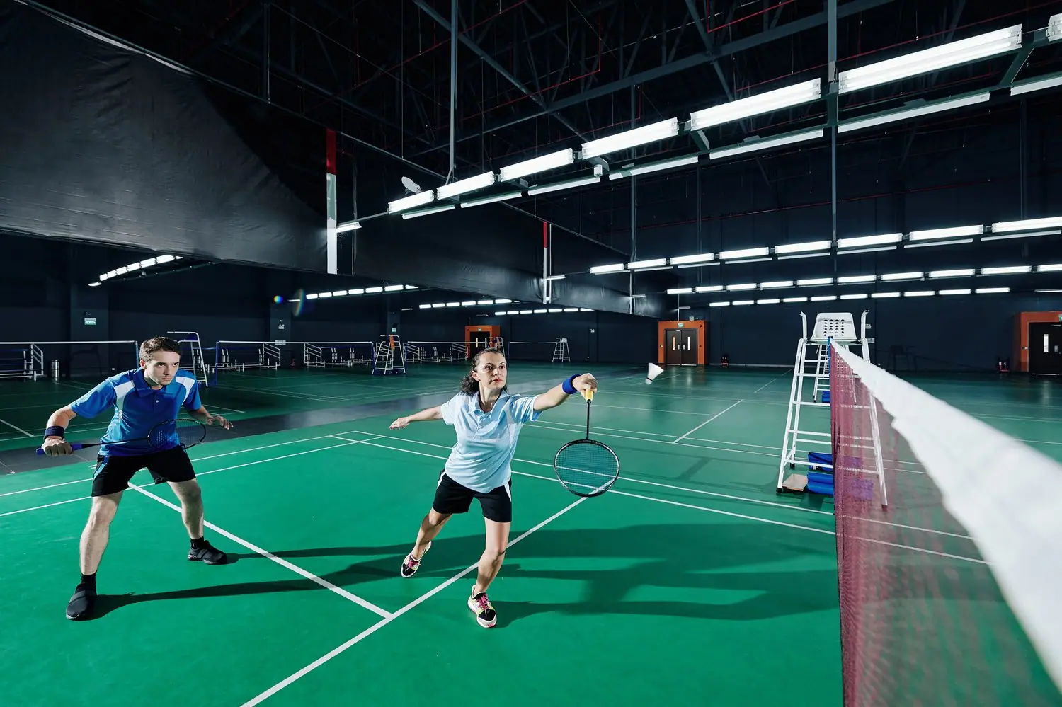 Badminton halowy - gdzie zagrać rekreacyjnie